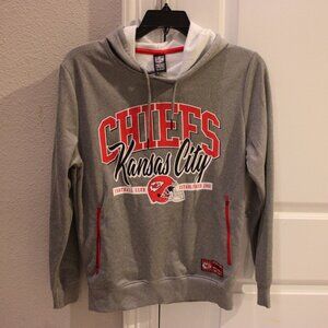 NFL Team Apparel Kansas City Chiefs Men's Logo Hoodie in Gray Size Small